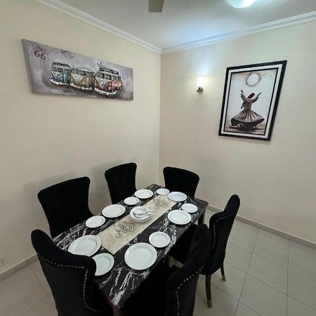 Thomas Guest House Islamabad Esterno foto