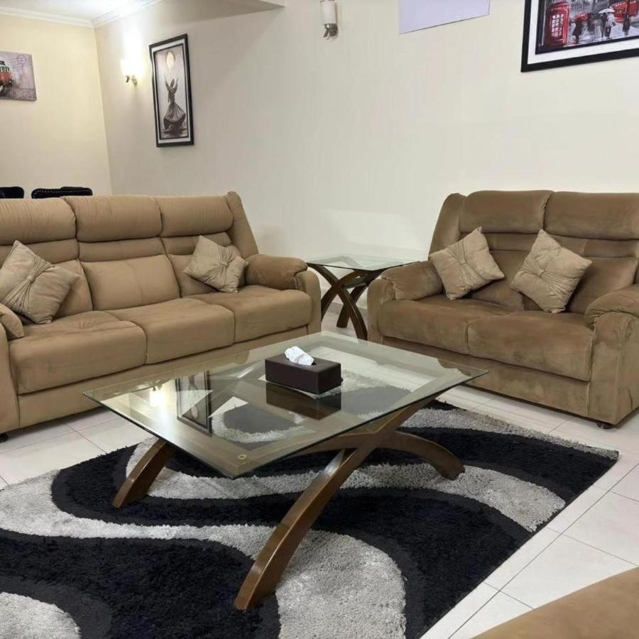 Thomas Guest House Islamabad Esterno foto