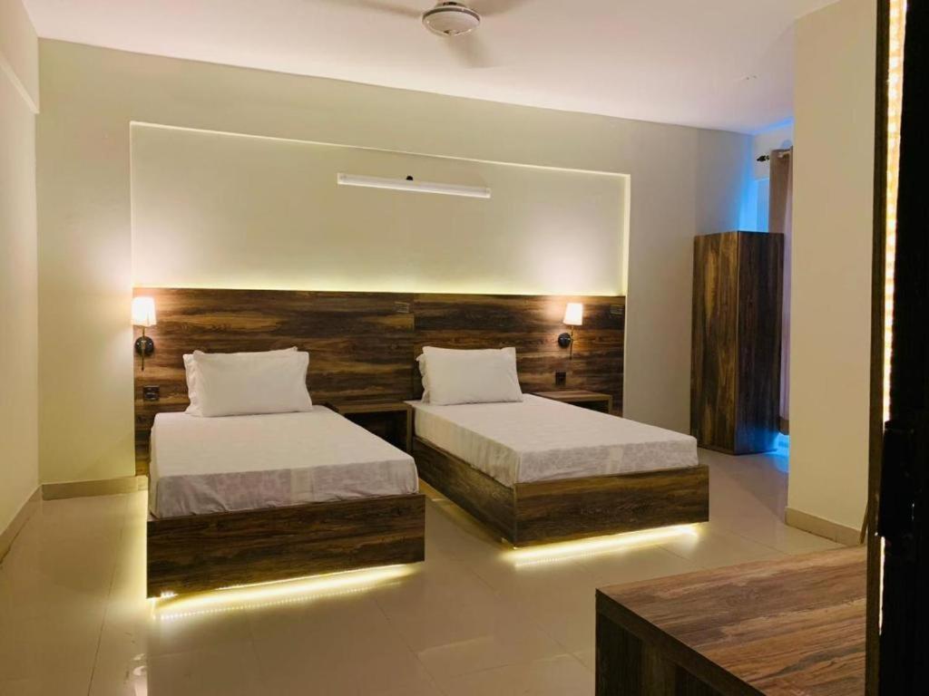Thomas Guest House Islamabad Esterno foto
