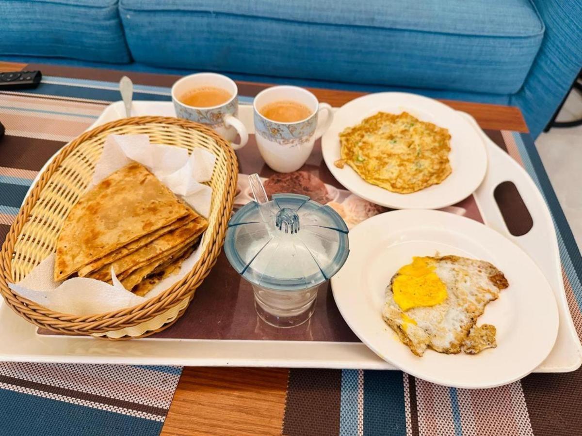 Thomas Guest House Islamabad Esterno foto