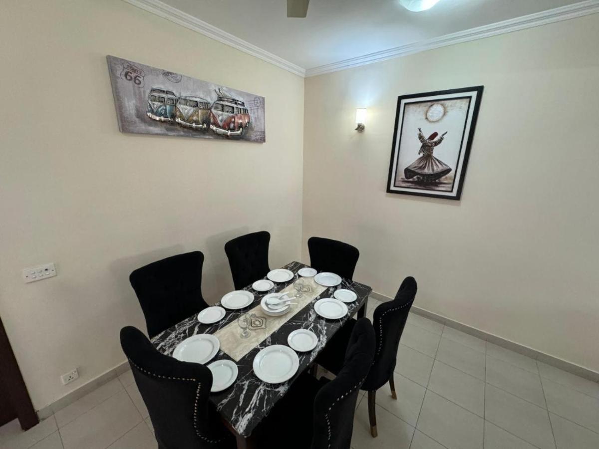 Thomas Guest House Islamabad Esterno foto