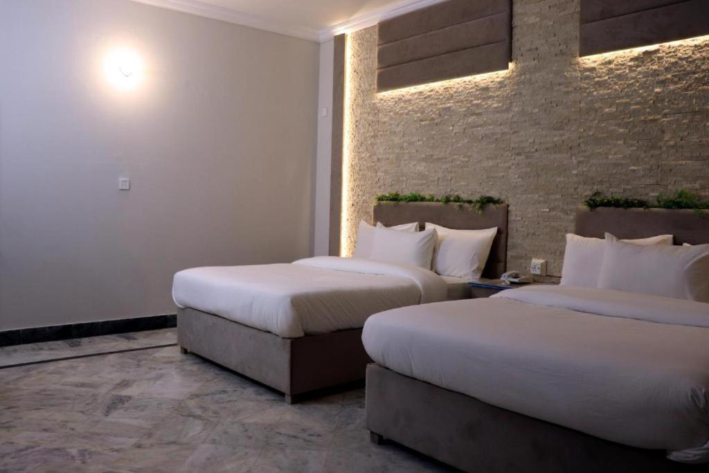 Thomas Guest House Islamabad Esterno foto