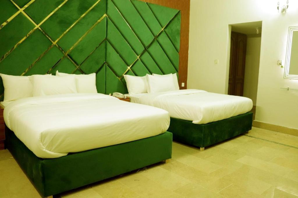 Thomas Guest House Islamabad Esterno foto