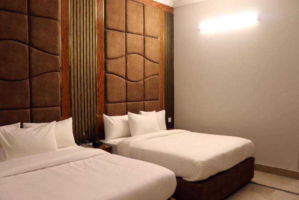 Thomas Guest House Islamabad Esterno foto