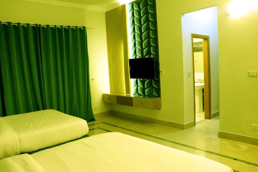 Thomas Guest House Islamabad Esterno foto